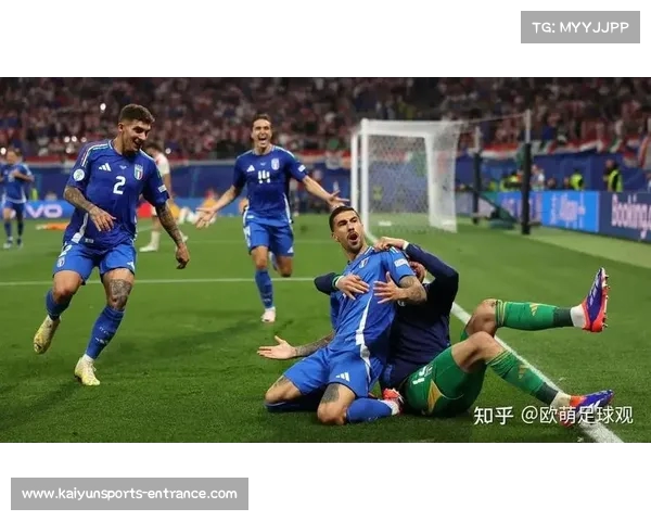 传奇再续!西蒙斯与历史并肩,欧洲杯半决赛进球续写辉煌(欧洲杯半决赛最佳球员) 传奇再续!西蒙斯与历史并肩,欧洲杯半决赛进球续写辉煌(欧洲杯半决赛最佳球员)