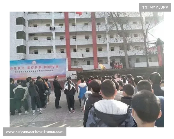 俞莉迟到救人被罚风波升级,学界声音:教师应对职责承担更多责任 俞莉迟到救人被罚风波升级,学界声音:教师应对职责承担更多责任