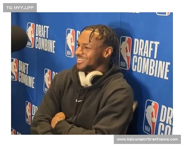 再添两分!布朗尼巧妙空切上篮,助力球队持续领先(布朗尼球技) 再添两分!布朗尼巧妙空切上篮,助力球队持续领先(布朗尼球技)